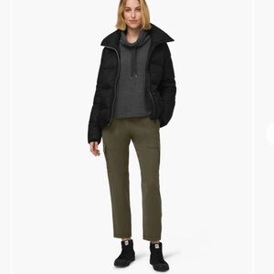 Lululemon Ready Set Cargo  Olive Green Pants
Size 4 Excellent Condition